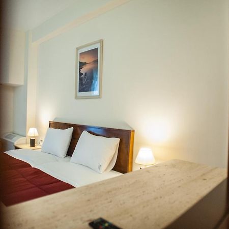 Hotel Aigli Peraía Eksteriør billede
