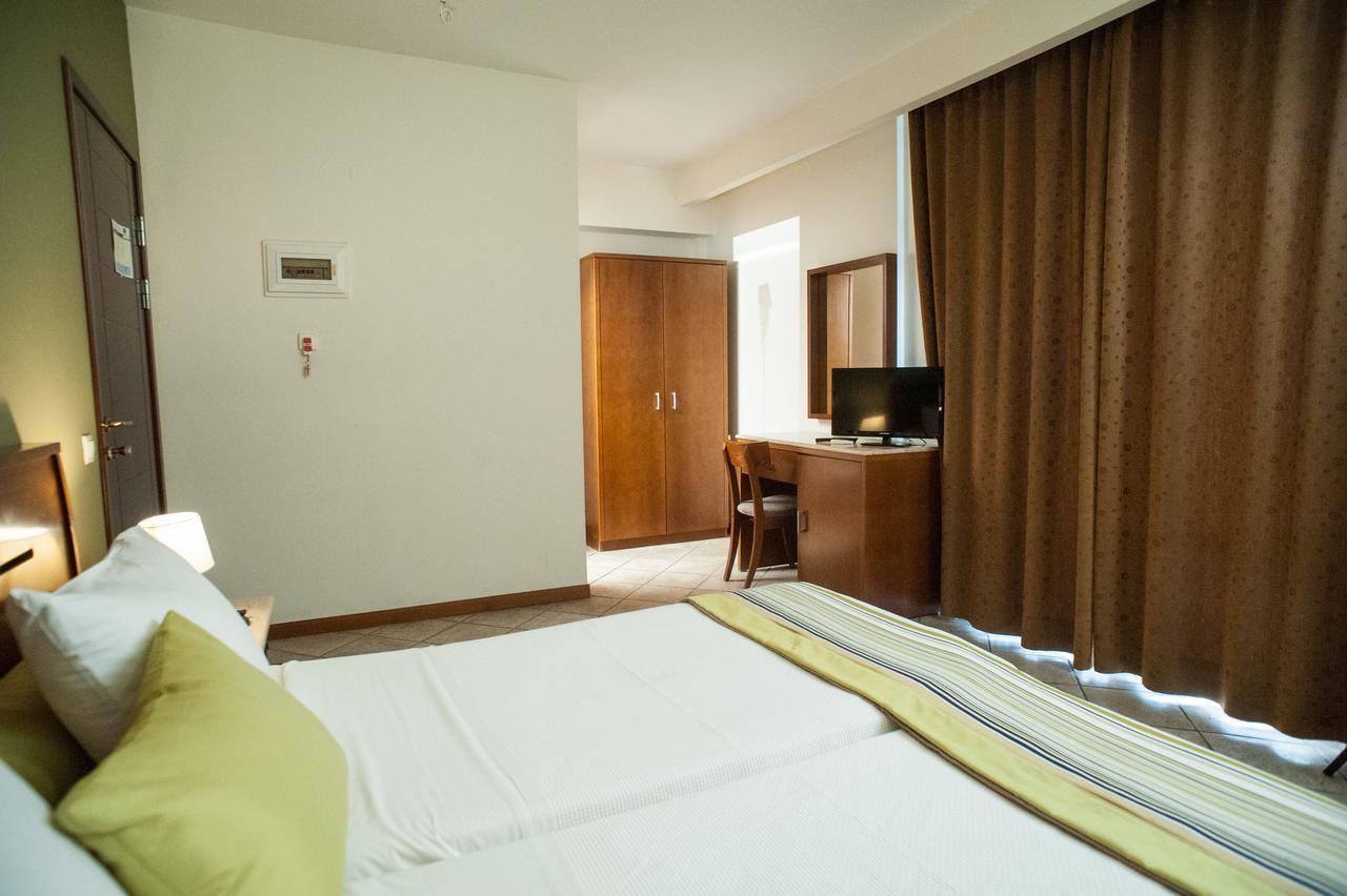 Hotel Aigli Peraía Eksteriør billede