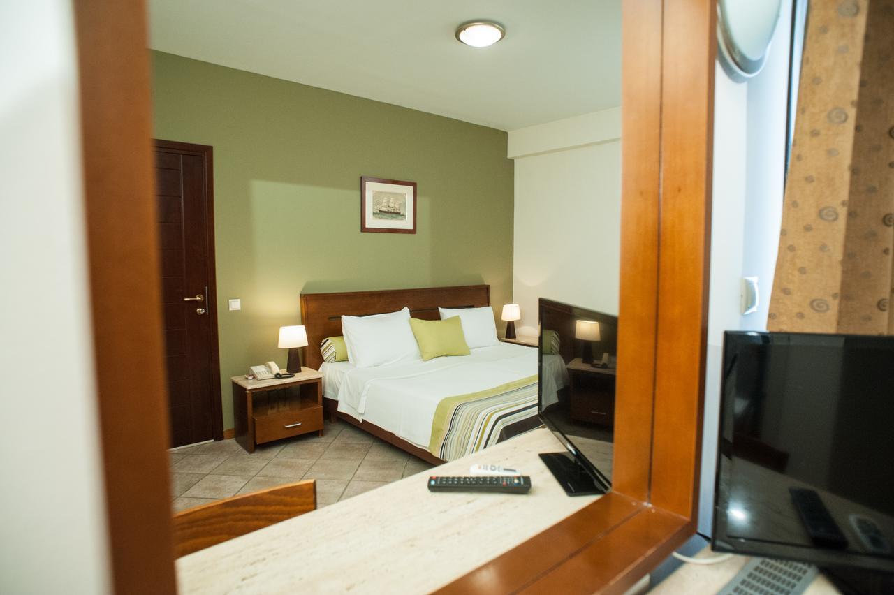 Hotel Aigli Peraía Eksteriør billede