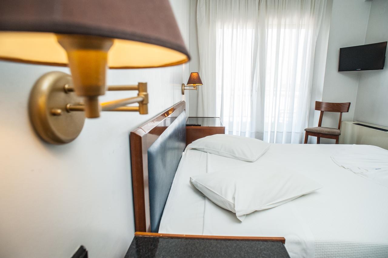 Hotel Aigli Peraía Eksteriør billede