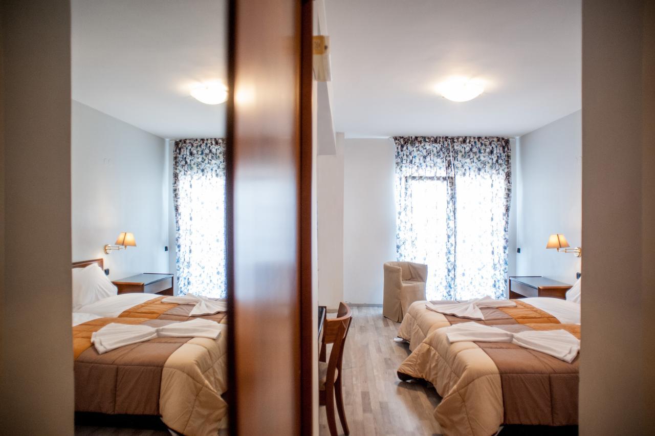 Hotel Aigli Peraía Eksteriør billede