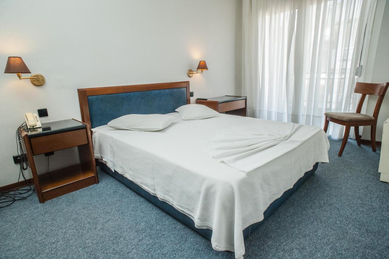 Hotel Aigli Peraía Eksteriør billede